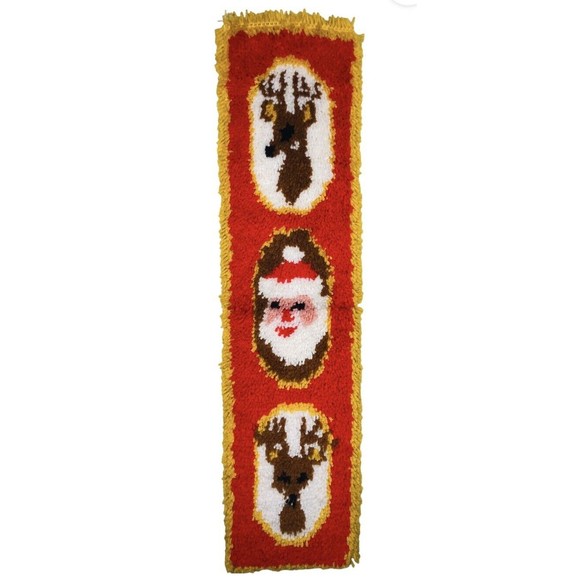 VTG Christmas Santa Reindeer Latch Hook Wall Hanging Handmade Kitschy Xmas Decor - Picture 4 of 8